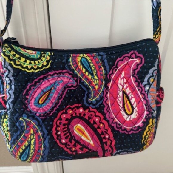 VERA BRADLEY: Next-to-New Paisley Purse - Picture 3 of 10